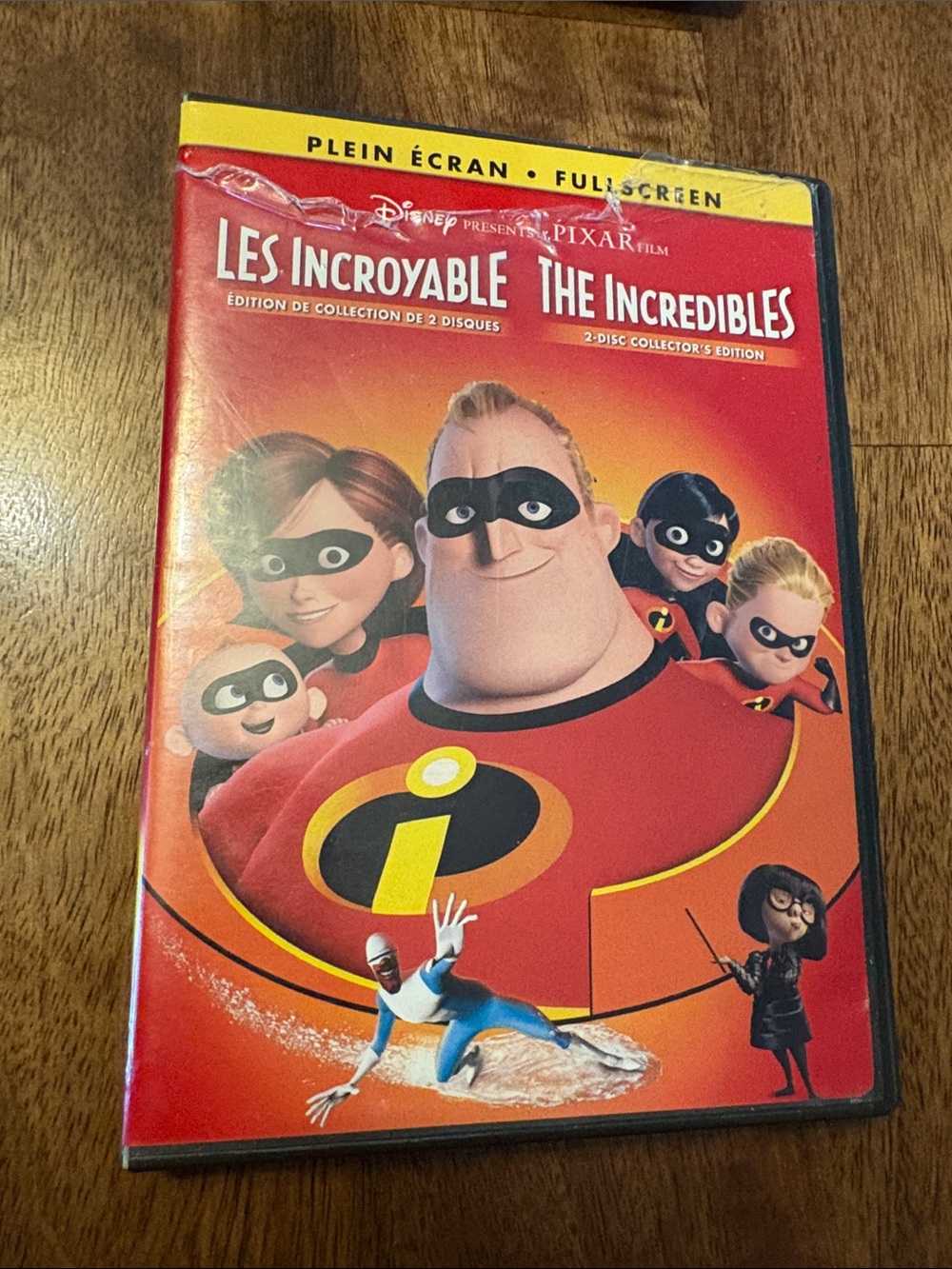The Incredibles DVD - Red Family Superhero Cover